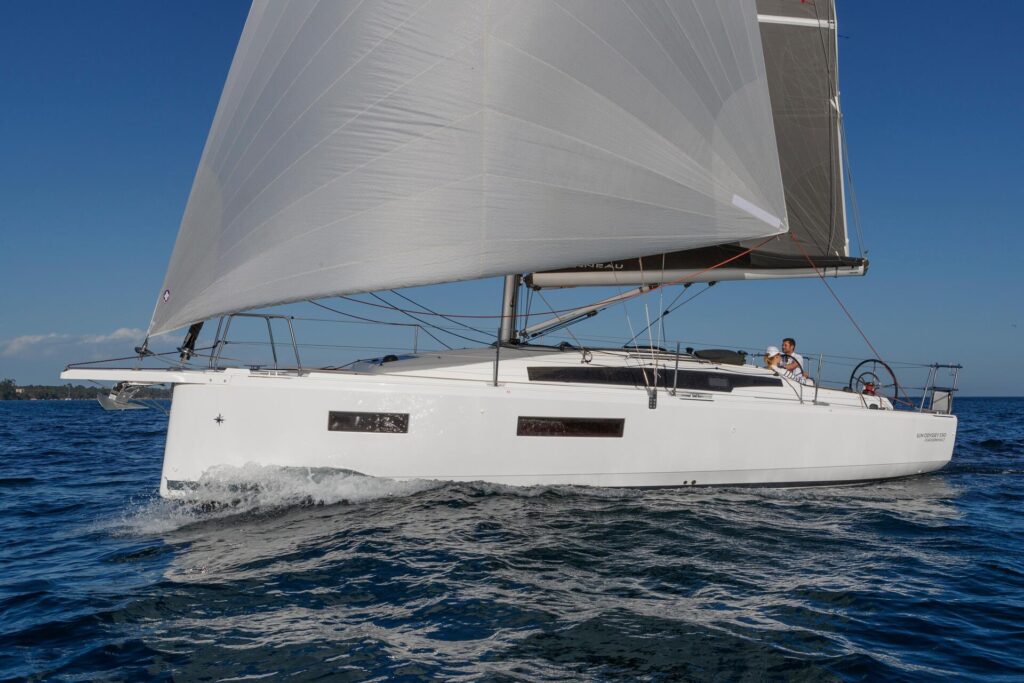 Sun Odyssey 350