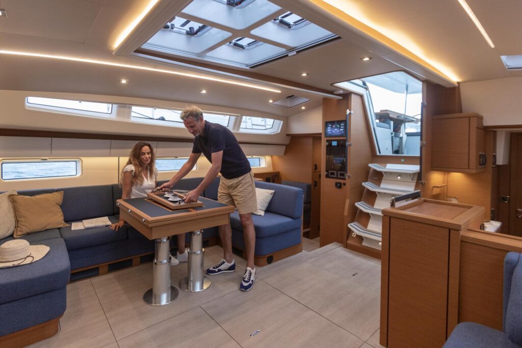 Jeanneau Yachts 65