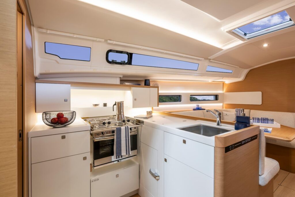Sun Odyssey 415