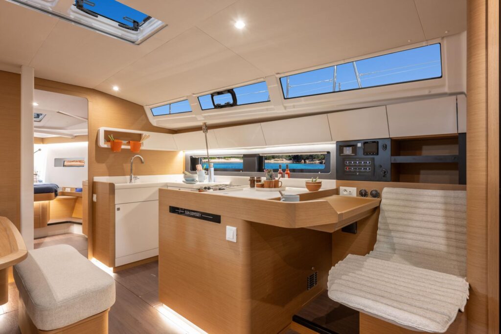Sun Odyssey 455
