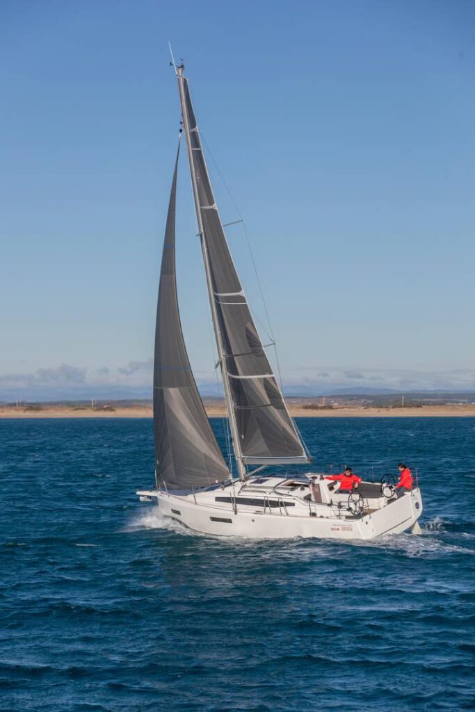 Sun Odyssey 380