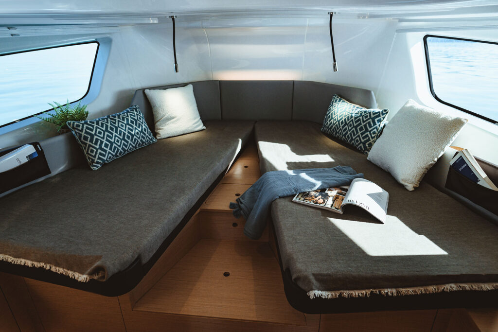 Delphia 10 LoungeTop
