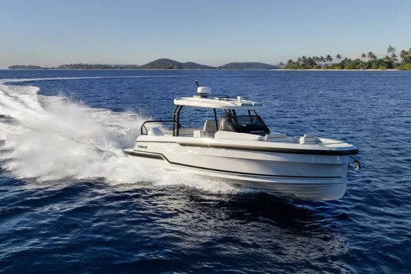 Wellcraft 33 T-Top