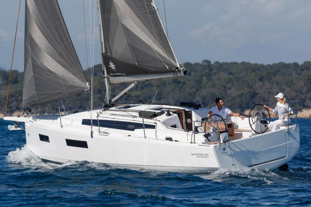 Sun Odyssey 350