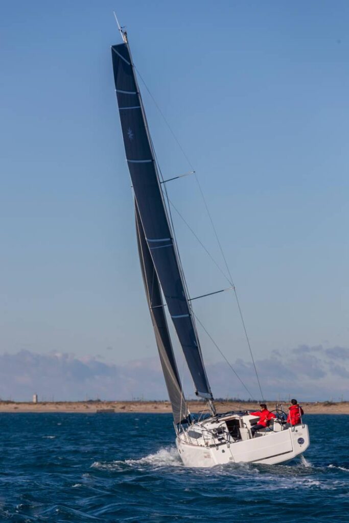 Sun Odyssey 380